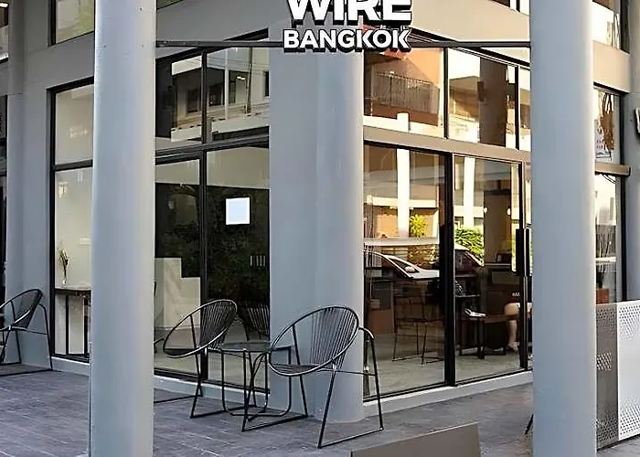 Отель Wire Prakanong