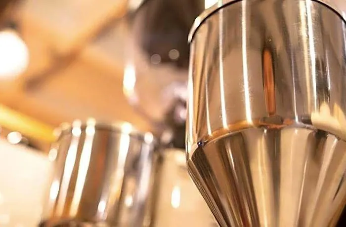 Wire Prakanong Отель 2*